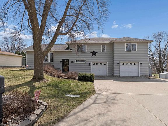 2nd image of 201 Fairway Dr