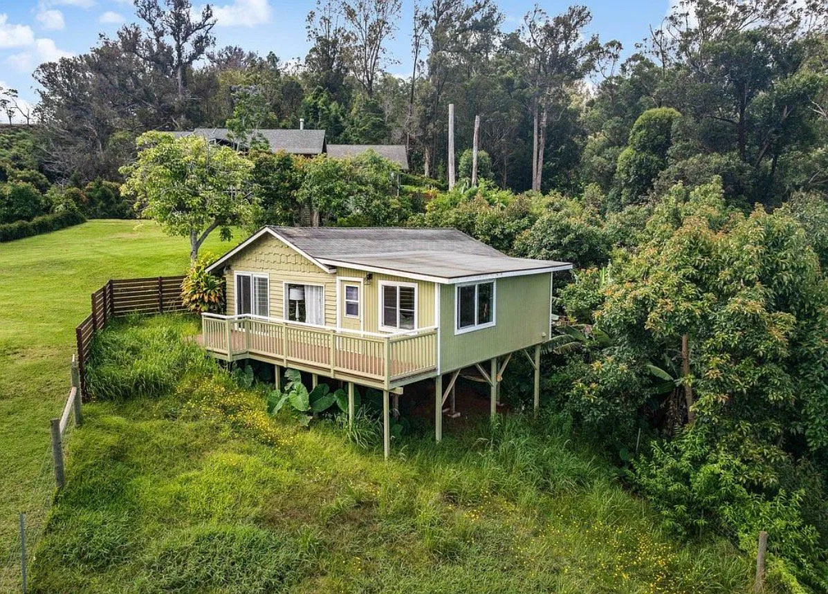 2B/2B Cottage — Photo 1