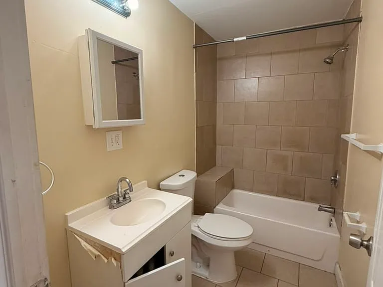 564 Howard Ave #2 — Photo 3
