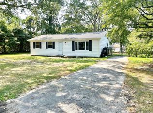 134 Longfellow Dr, Mastic Beach, NY 11951