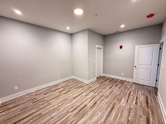 3rd image of 809-813 Madison Ave #167D970D