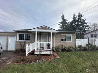 214 N Laventure Rd, Mount Vernon, WA 98273
