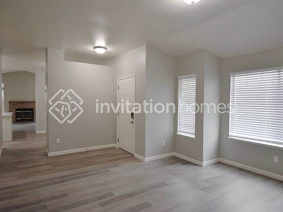 3rd image of 177 S Emerald Oak Dr