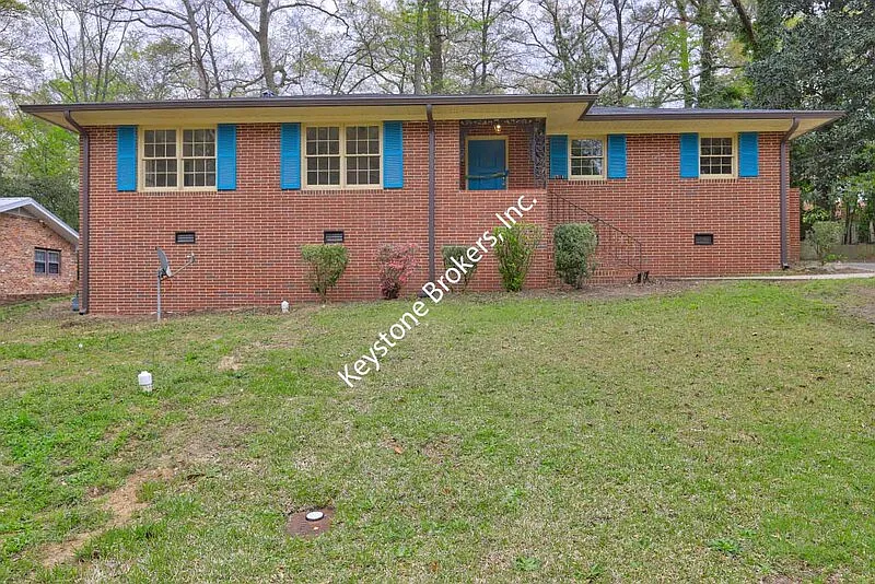 2511 Alandale Dr photo 1