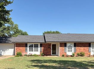 10058 Lark Rd, Weatherford, OK 73096