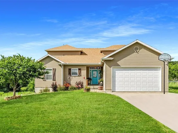 31804 E Burgess Rd, Buckner, MO 64016