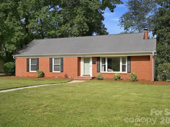 4712 Fairheath Rd, Charlotte, NC 28210