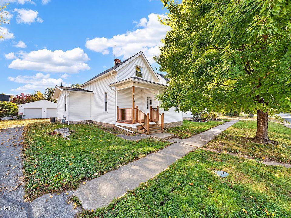 1st image of 820 Cory St