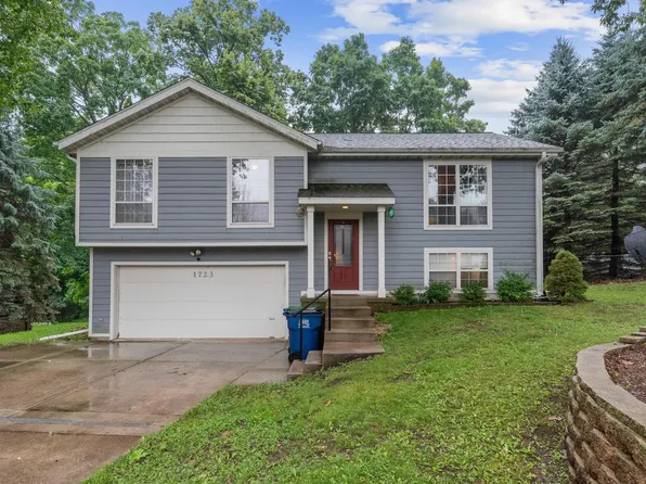 1723 Falls ROAD, Grafton, WI 53024