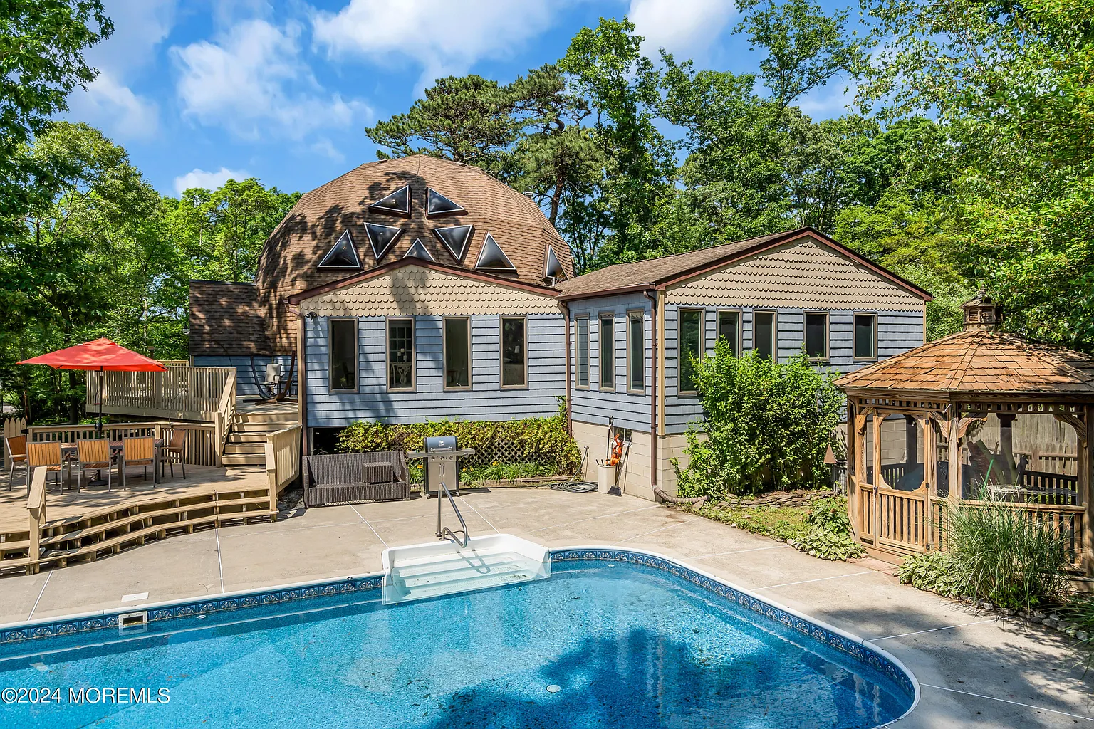 174 Lake Avenue photo 1