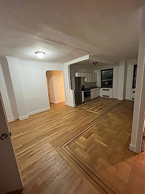 1st image of 3715 Kings Hwy APT 2E