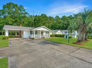 714 Lakeside Dr, Moncks Corner, SC 29461