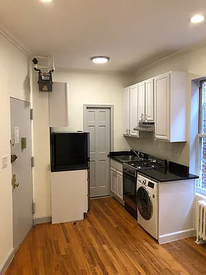 Rented by Skyline Realty LLC II | media 17