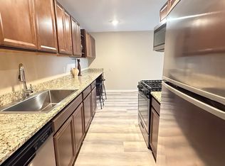 CUURRENTS, Minneapolis, MN 55447