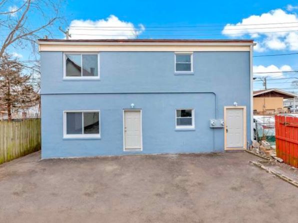 174 E 23rd St #1R