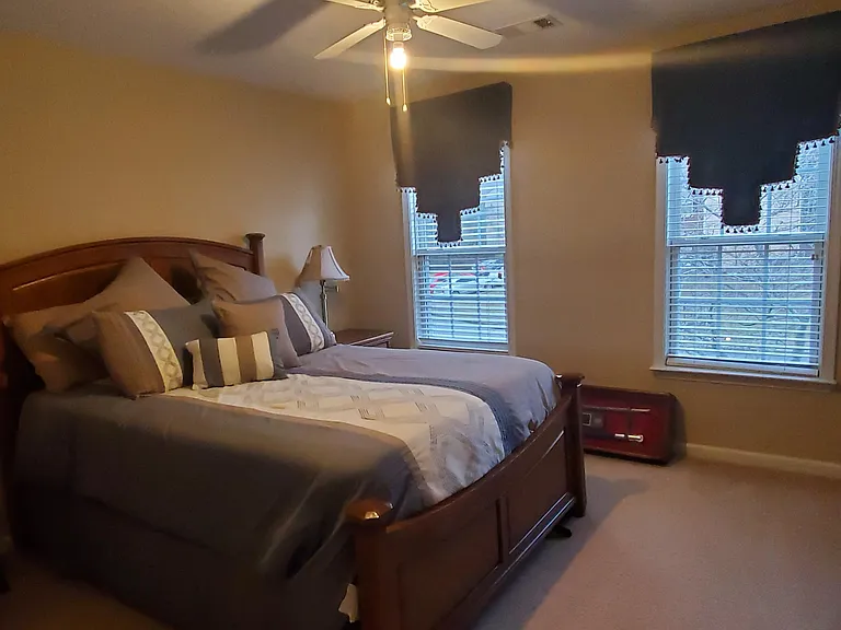 Another Bed room