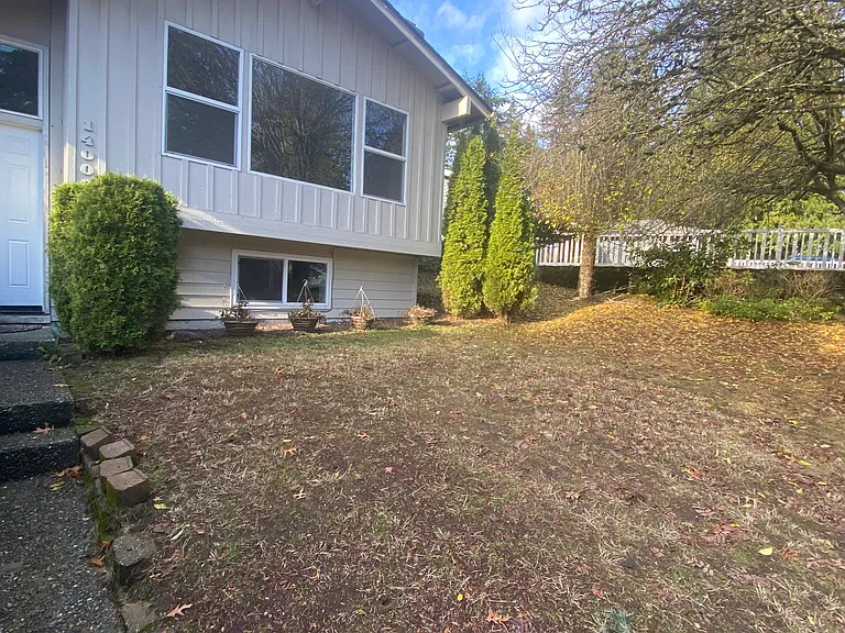 109th Ave NE — Photo 1