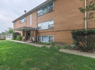 1511 E Roosevelt Rd APT 2, Wheaton, IL 60187