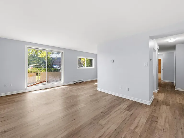 950 Eastlawn Ave #10-22-29 — Photo 9