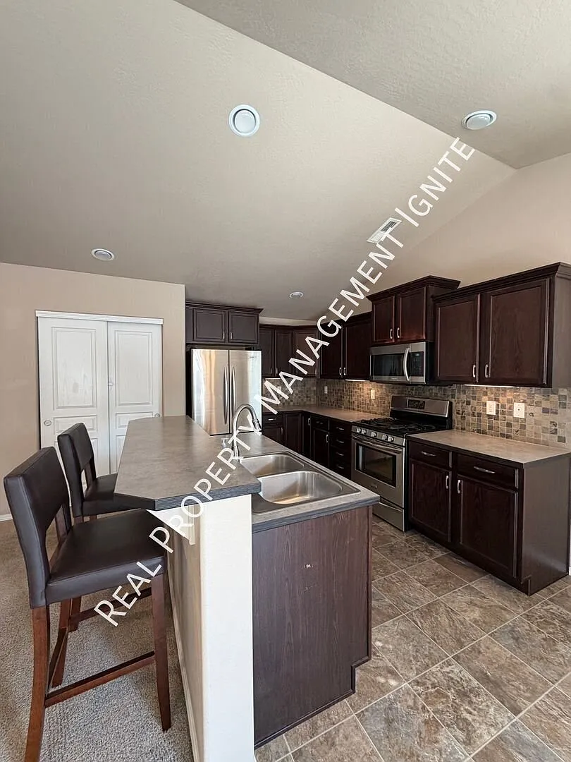 Centrally Located Single Level Home — Photo 4