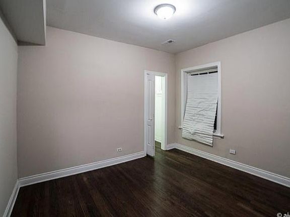 3rd image of 7746 S Cornell Ave