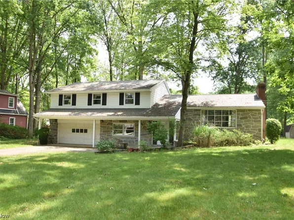 281 Bradford Dr, Canfield, OH 44406