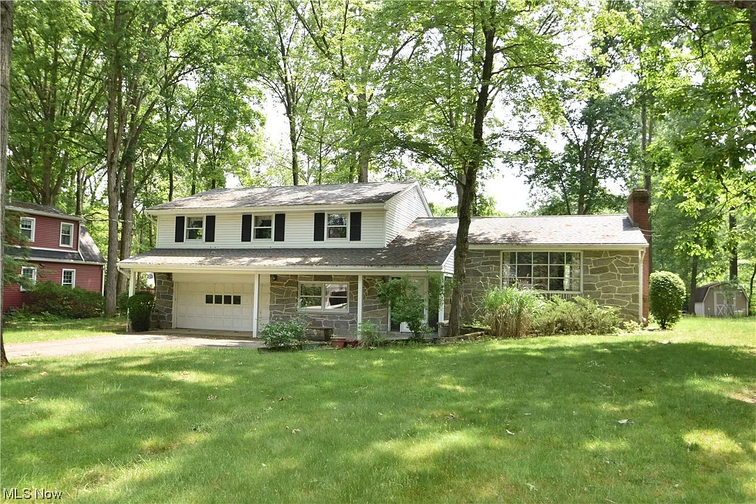 281 Bradford Dr photo 1