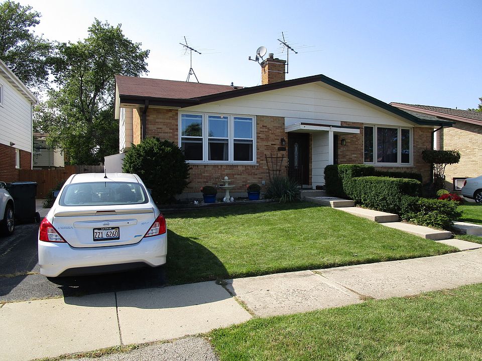 1st image of 9310 N Parkside Dr