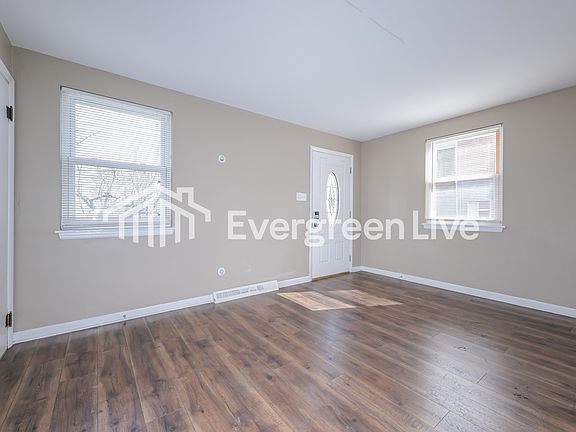 4th image of 202 Dersam St