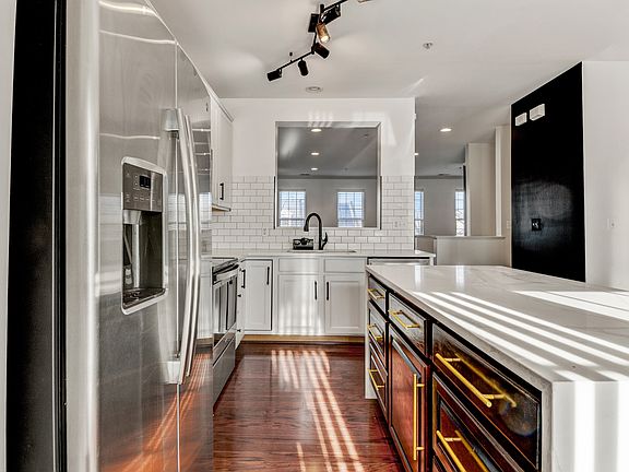 4th image of 5567 Lanier Ave #378