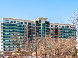 6420 Double Eagle Dr Unit 1110, Woodridge, IL 60517