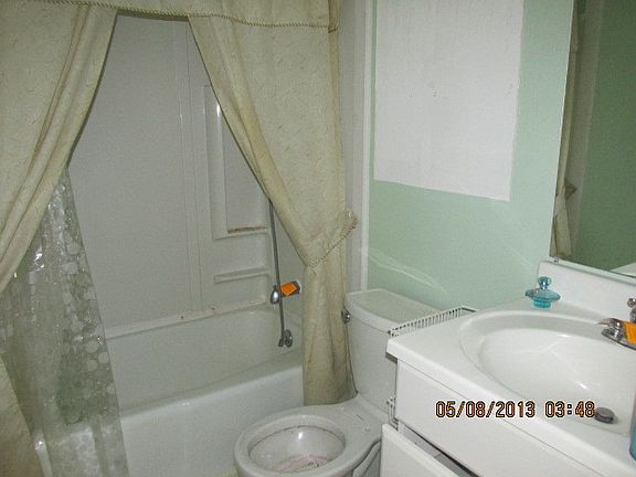 5th image of N105W15716 Hamilton Ct