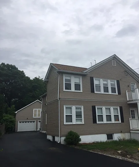48 Lexington St — Photo 2