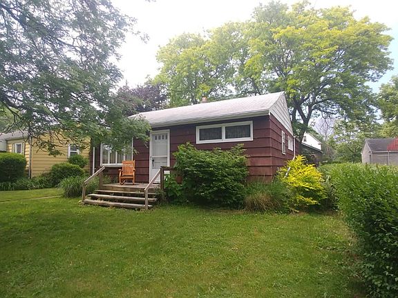 2nd image of 1924 Mackenna Ave