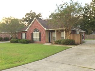 9177 Jordan Dr, Denham Springs, LA 70726
