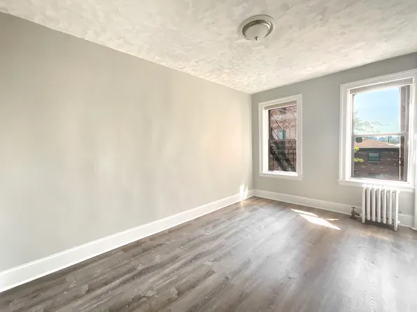 24-75 38th Street image 3 of 17