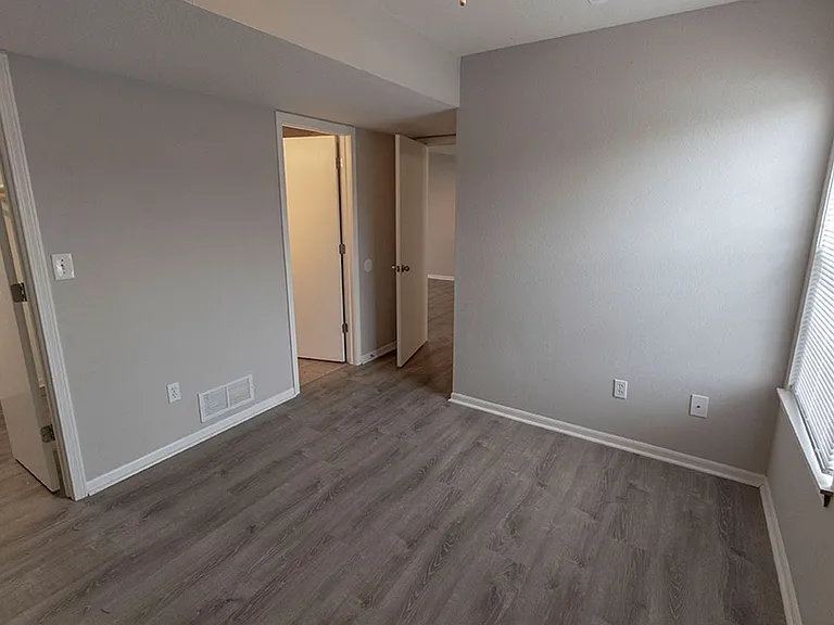 5313-5315 Currituck Ln — Photo 12
