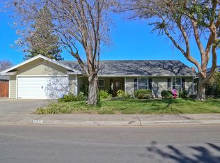 685 W Polson Ave, Clovis, CA 93612
