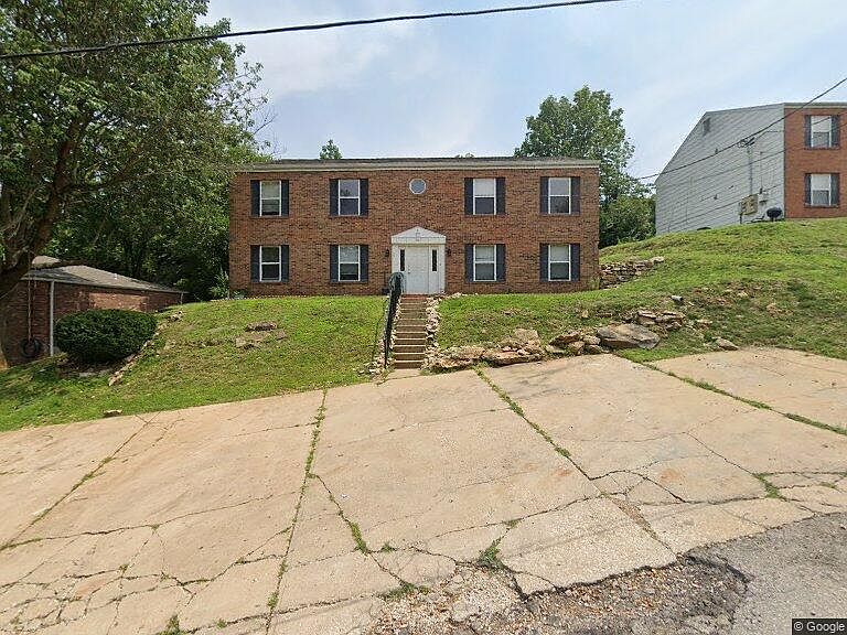 1st image of 204 Sunset View Dr APT D