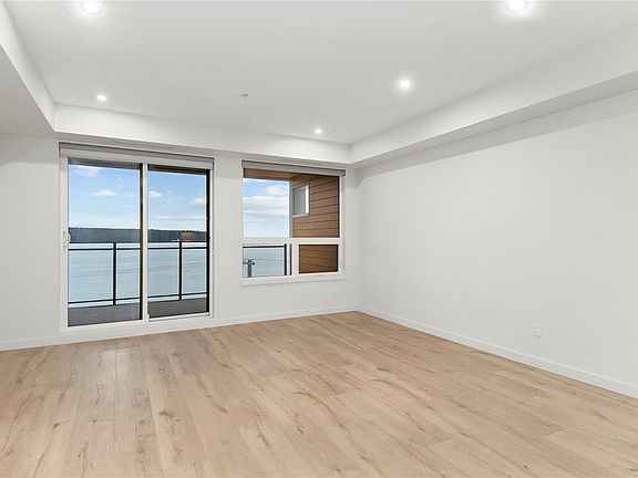 5th image of 536 Island Hwy S #505
