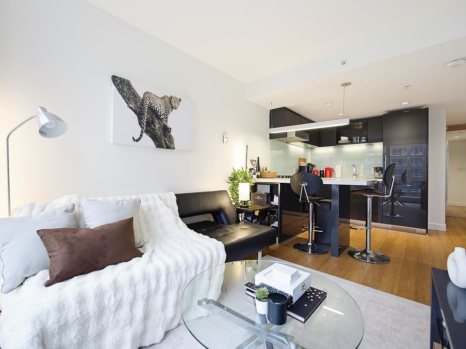 1st image of 777 Richards St #1711