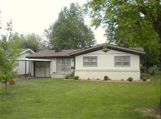 1435 E Broadmoor St, Springfield, MO 65804