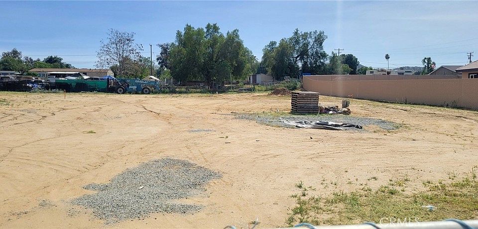 1st image of 20541 Hunter St