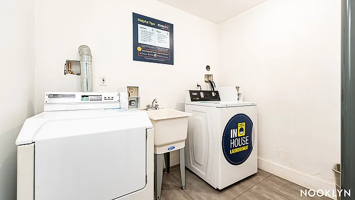 Rented by Nooklyn NYC LLC | media 46