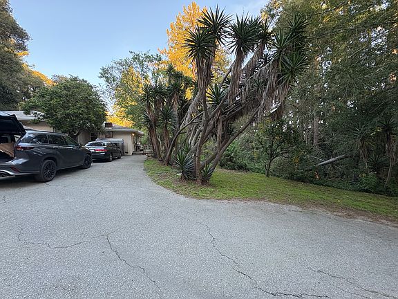4th image of 500 Hudson Ln