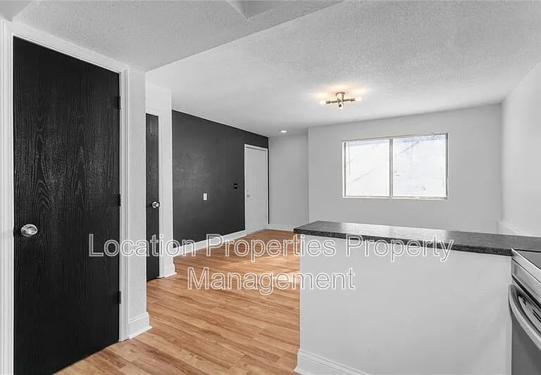 1502 W 25th Ct #D3 — Photo 11