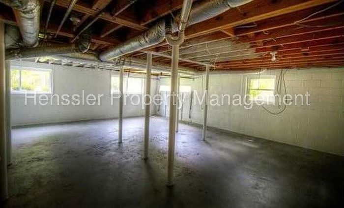 2nd image of 2845 Carrie Dr