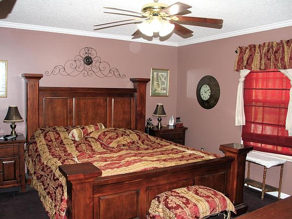 5th image of 120 Whitney Dr