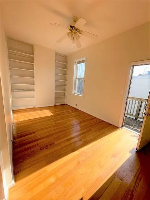 2 bed, 900 sqft, $3,295 — Photo 3