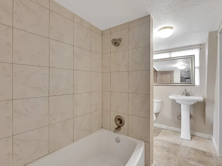 1405 W County Road 130 — Photo 11